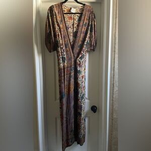 Hand.So.On Long Kimono